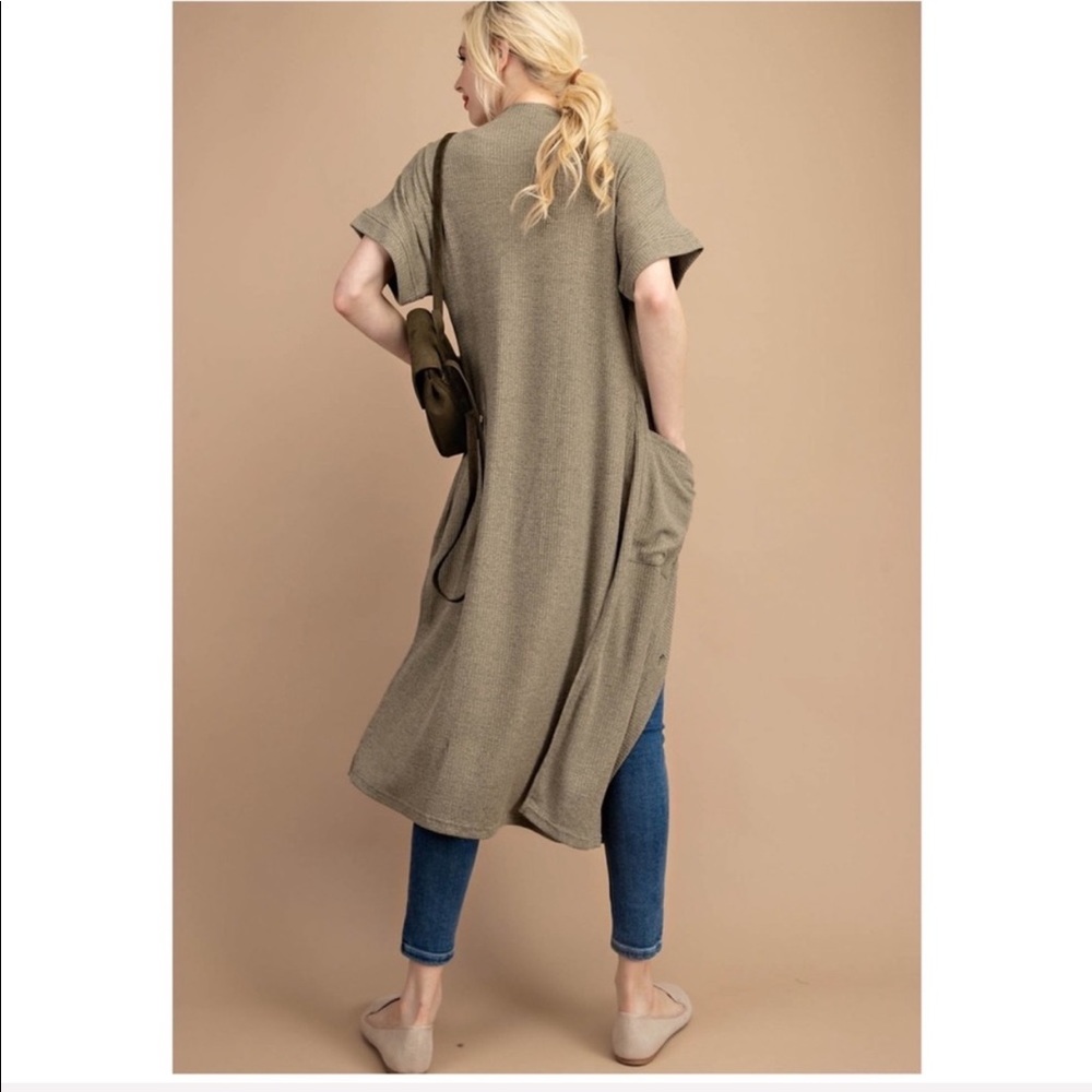 Two Tone Ribbed Button Down Cardigan - Picture 2 of 4